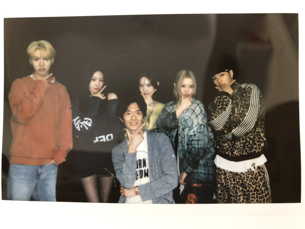 Mr. Bαςκš†αgε tweet media