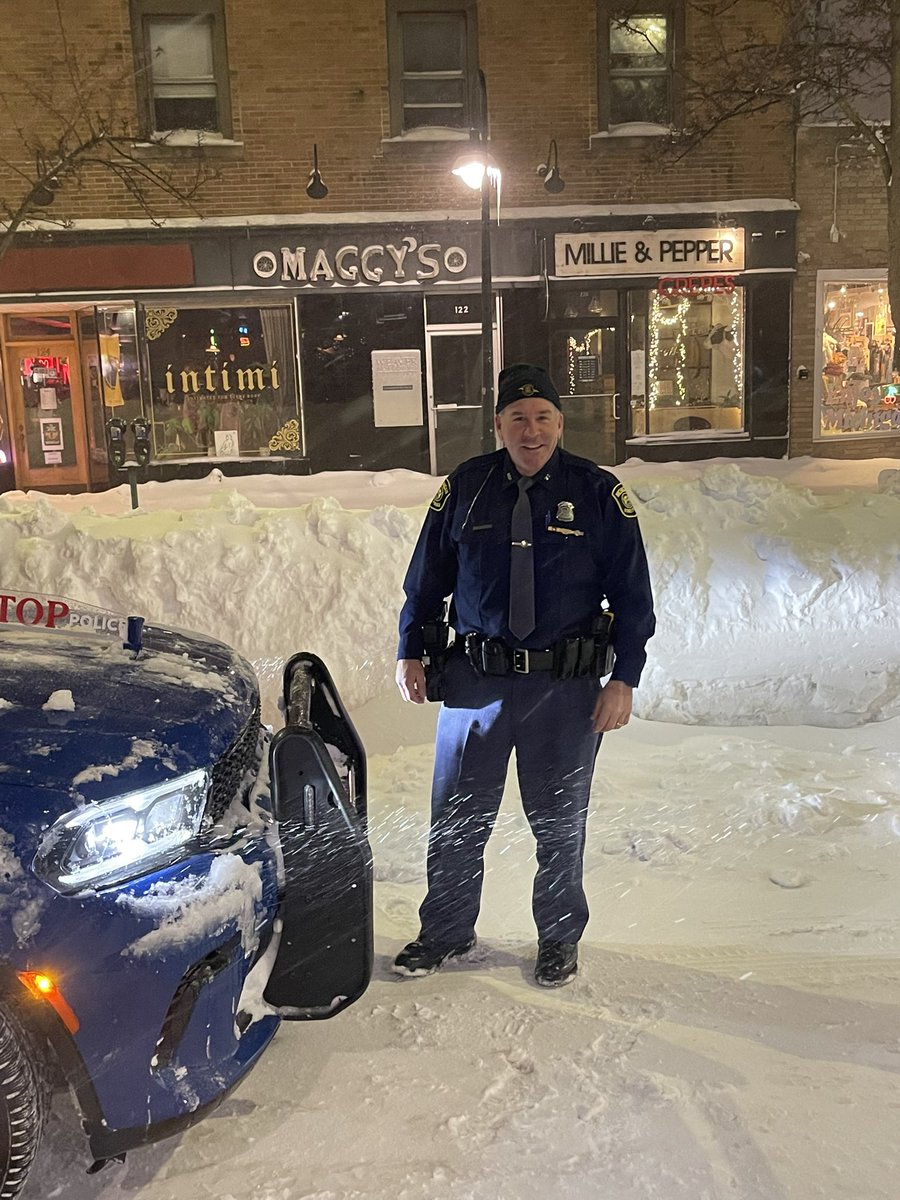 mspnorthernmi's tweet photo. From troopers to lieutenants, they have been working around the clock to keep everyone safe.

Whether they’re clearing trees with chainsaws, digging cars out of snow drifts, or checking on stranded citizens, they are doing what it takes to keep Northern Michigan safe.  

Thank you to ALL the first responders, dispatchers, emergency managers, linemen, and county road commissions for your hard work during this winter storm.