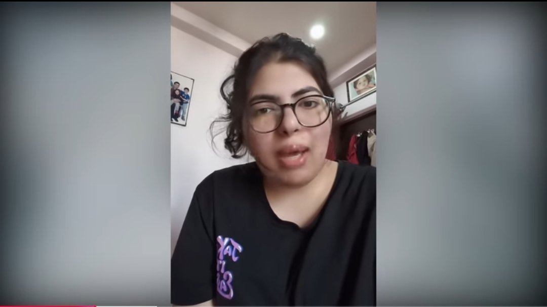 lawnextdoor360's tweet photo. Jab ye kisi baare mashur celebrity  ko "vella" bol sakti bhai toh hum kon hai 
Kyu bhav hi kyu dete kisi female ko itna  
boys stop  being hungry  for *girls attention* 
Apna time kisi girl ko dete jitna uska adha bhi dreams ko doh iske jaise 100 naukrani rakh sakte https://t.co/1lLfXLjd4d
