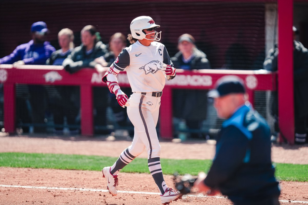 Arkansas Softball tweet media