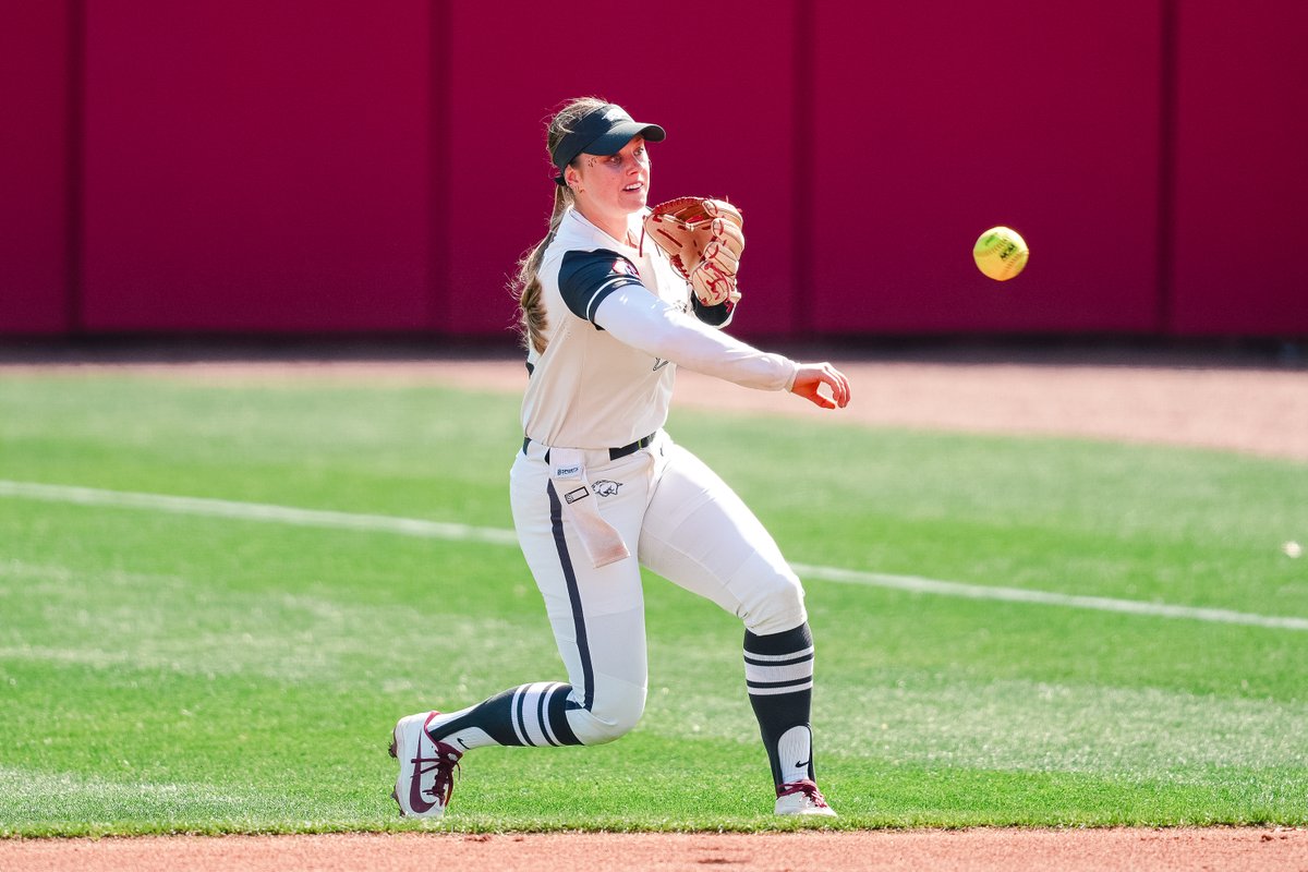 Arkansas Softball tweet media