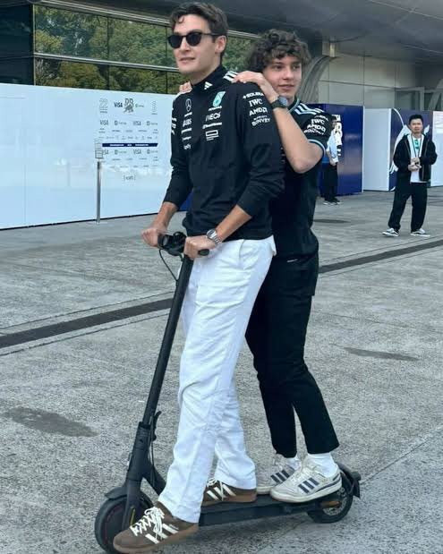 russealy's tweet photo. oh so if I like kimi I can’t be a 63 so who’s gonna tell George Russell he’s not a 63 anymore…. https://t.co/7obOBZd34Z