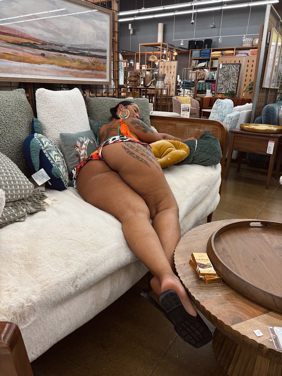 DestinyLe00's tweet photo. 🧡🛒🐆 https://t.co/NnhhKepU1D