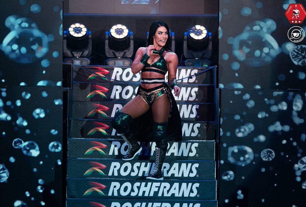 T3SSABLANCHARD's tweet photo. “I’ve been to the top, but I don’t have a ceiling.” 

😮‍💨 #ALLTHEWAYUP #Undeniable #Forever https://t.co/SiNKJKq2tJ