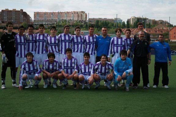 Fergordillopez's tweet photo. @guillepucela_ @ivancabezudo6 Y ahi más cadetes invictos en el club con solo un empate en Salamanca https://t.co/a3VJVKsHYx