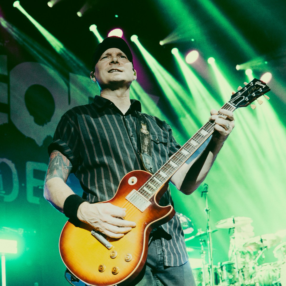 THEORY OF A DEADMAN tweet media