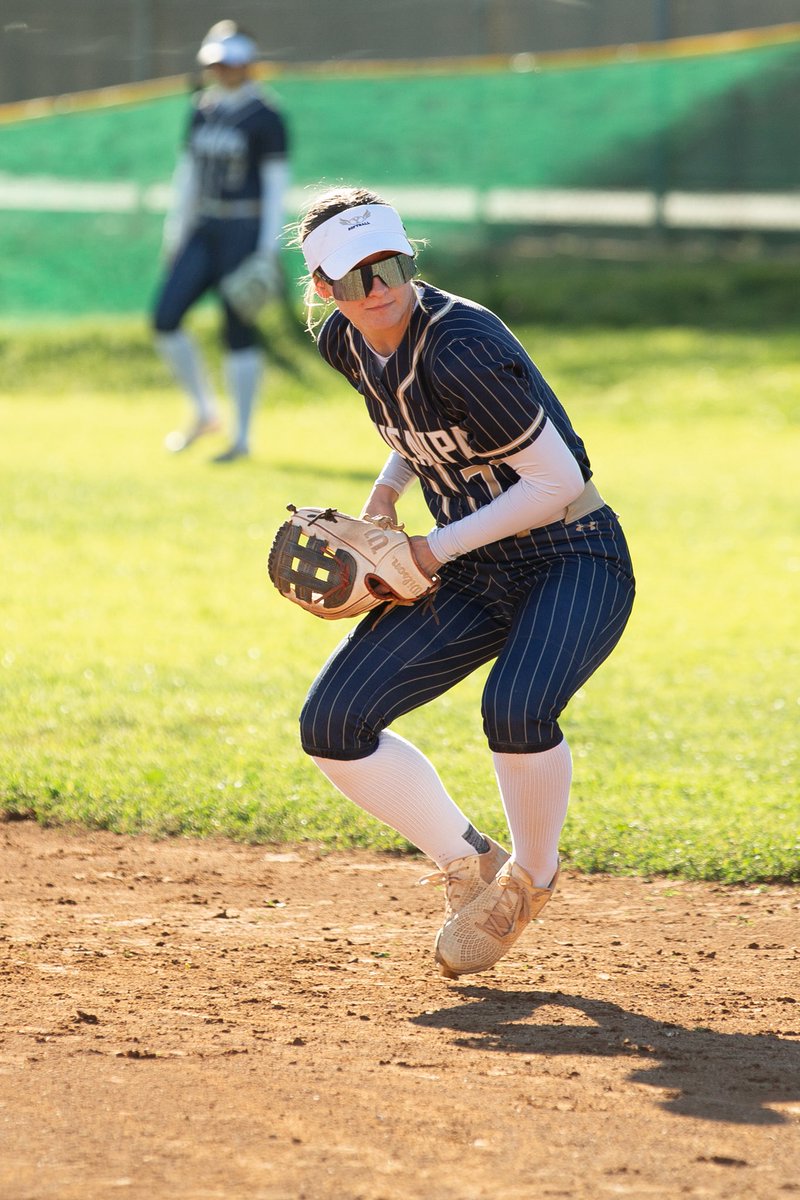 Reece_V2027_33's tweet image. Peep the third base action! Game play matching the drills we run in practice 
@AMGonzalez2027  #utility #middles #centerfield #uncommitted2027 #highschoolseason #year3