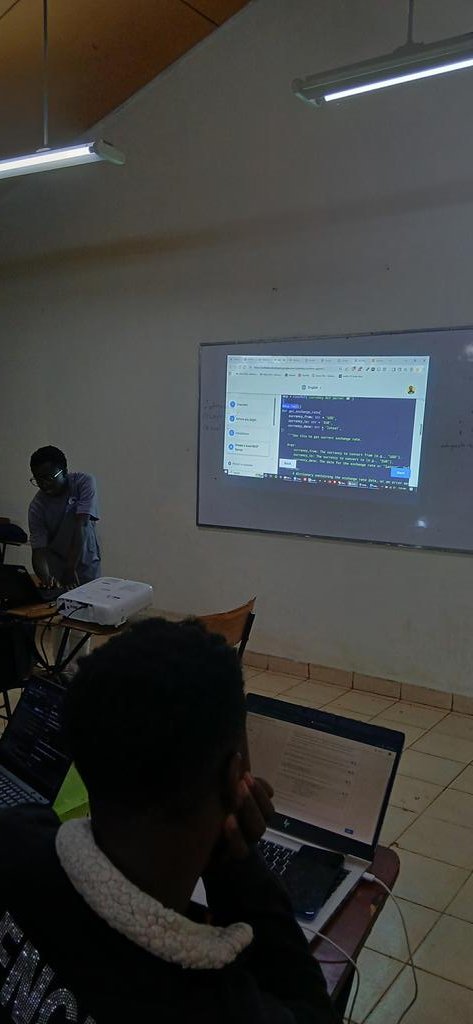 christine_12_me's tweet image. Build with AI Day 2 with our very able speaker.
#BuildwithAI
#BuildwithAIJkuat
@googledevs
@gdgcampusJKUAT