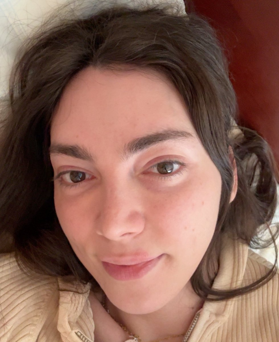 Mia Skylar tweet media