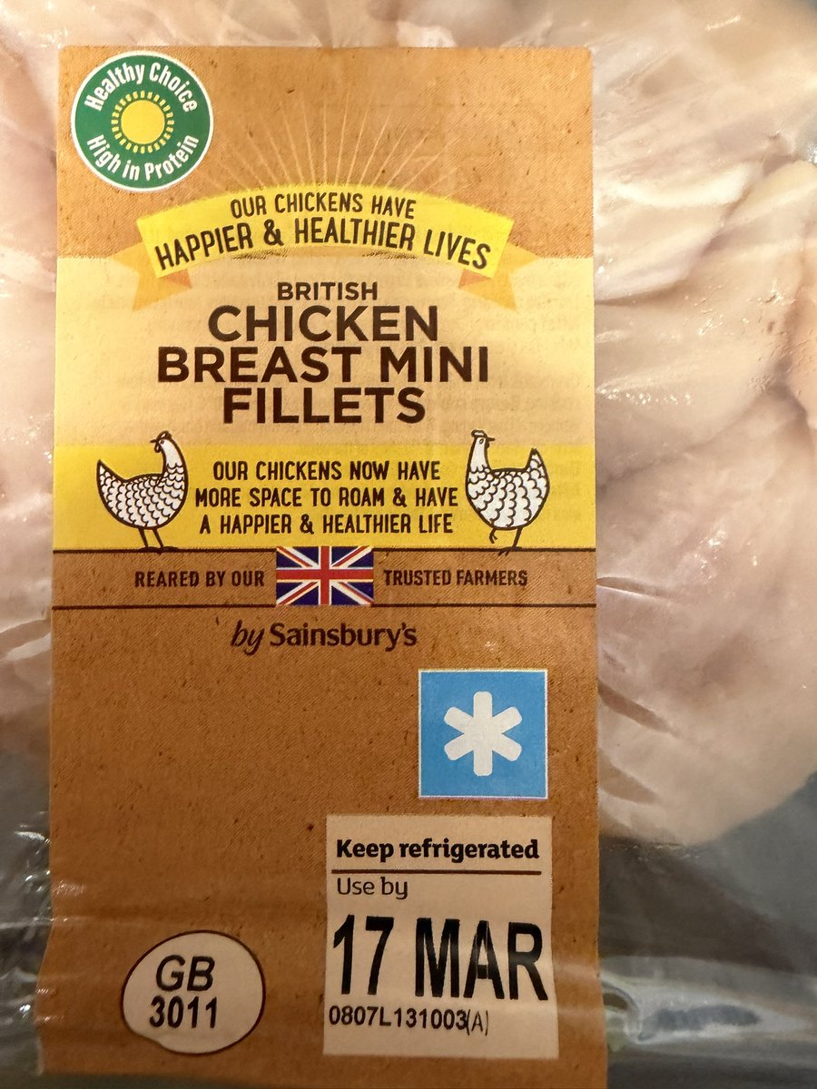 SEN Lisa ❤️💙 tweet media