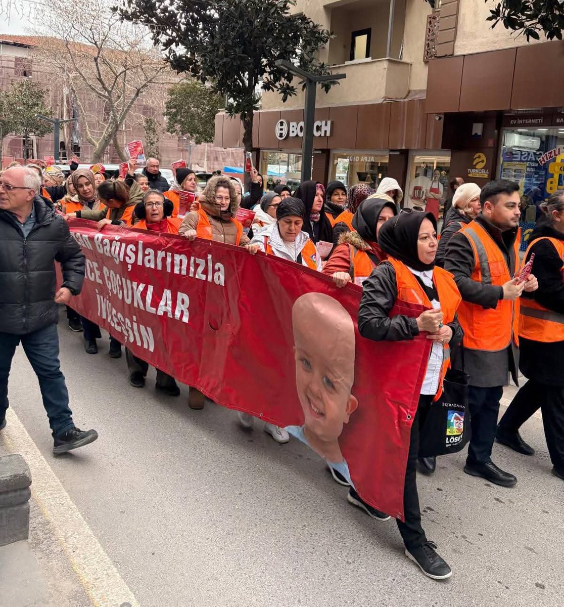 HlyaKrmaz1's tweet photo. https://t.co/Lf40OcWq0g
#ÖnceÇocuklarİyileşsin 
Bu günlerde dilimizde yalnızca iki kelime FİTRE VE ZEKATLARINIZ LA ÖNCE ÇOCUKLAR İYİLEŞSİN. 🧡🏡
@chpilbalikesir 
@enveraysevera https://t.co/yg7bdkFBL5