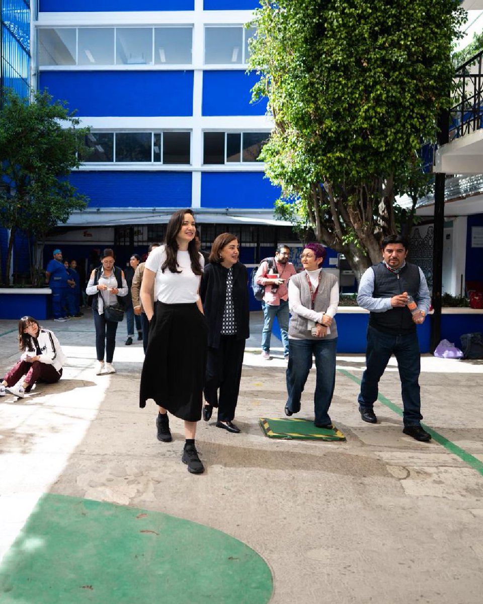 Claudia Curiel de Icaza tweet media