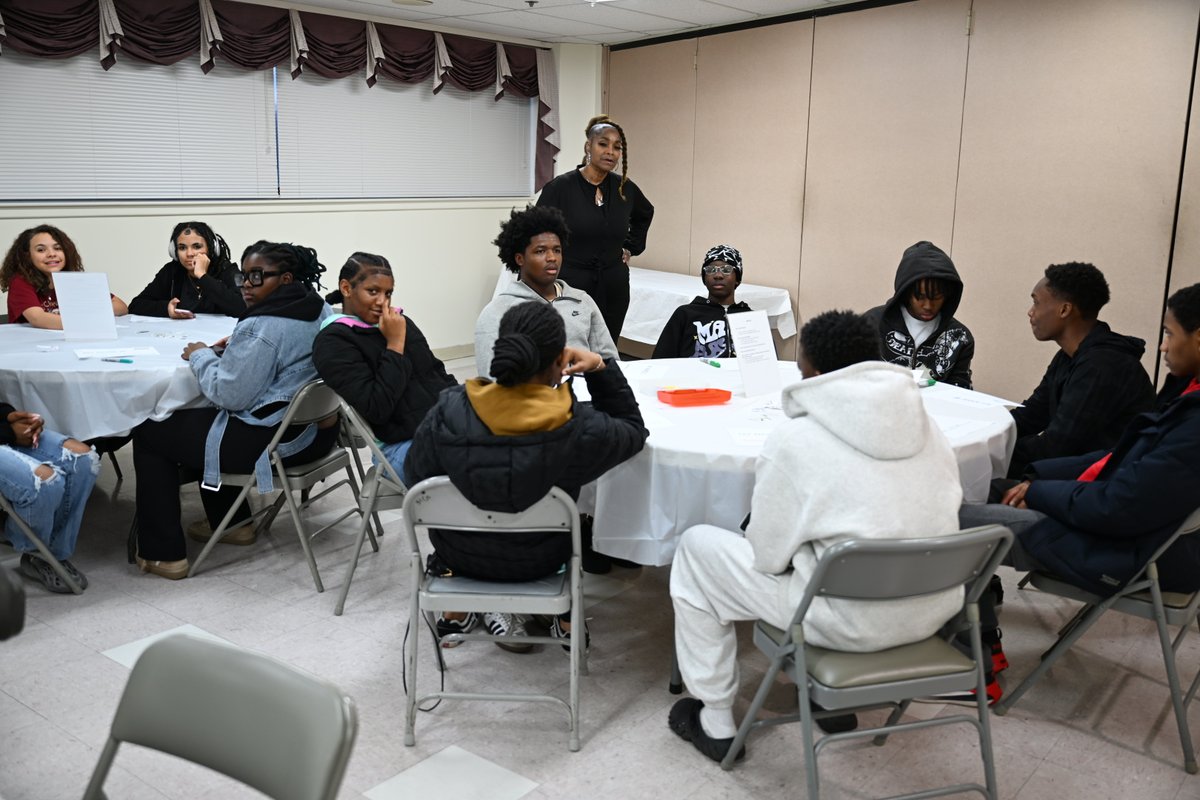 EbenezerAME tweet media