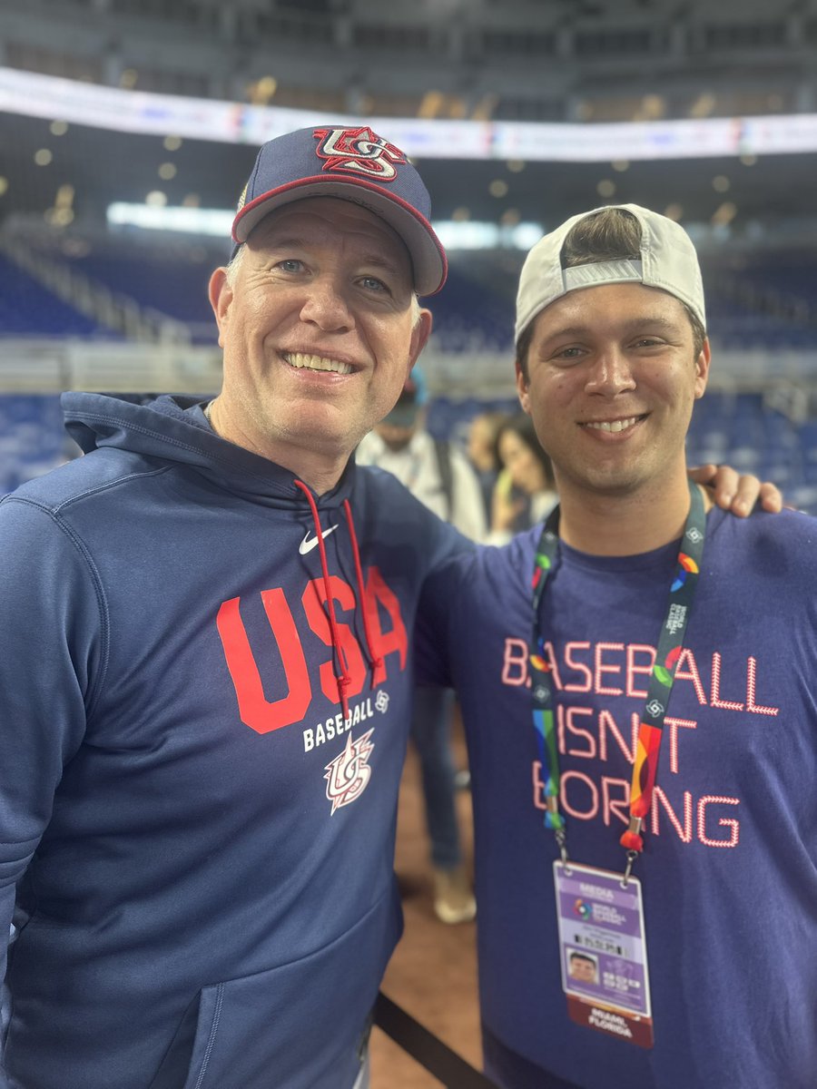 bradfo's tweet photo. Tonight: Yay, baseball https://t.co/cp7WKYw0sj