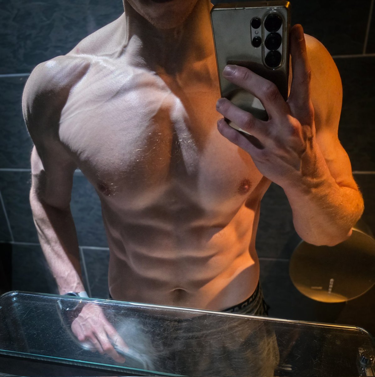 Lad Master tweet media