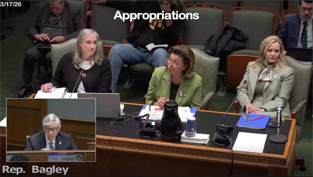 "Everyone needs a path beyond high school, but each path must be personalized." - <a href="/KimHunterReed/">Kim Hunter Reed</a> 

#lalege