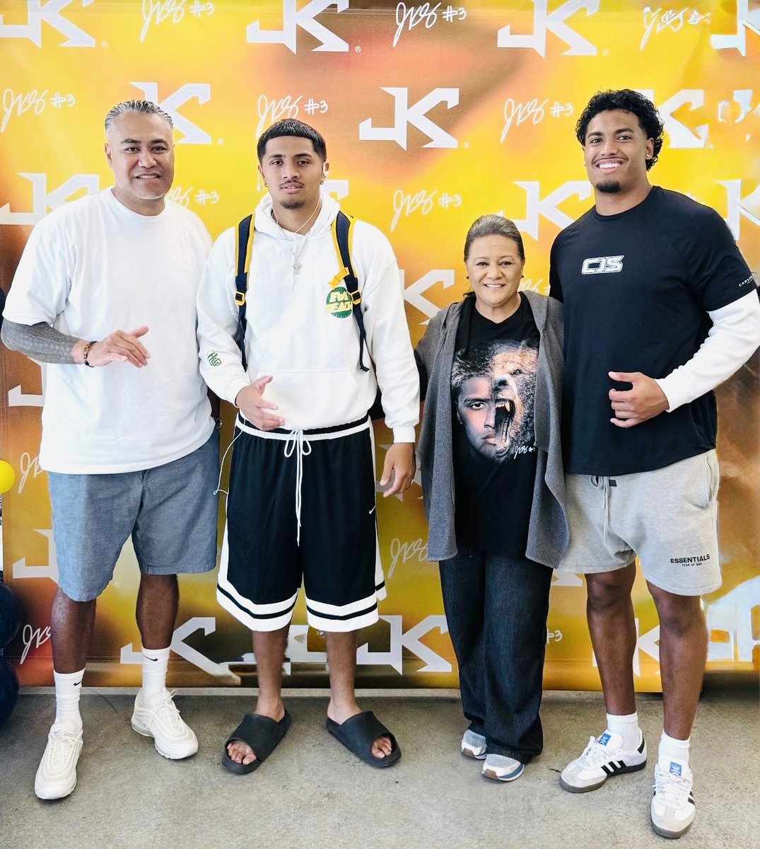 Mori suesue tweet media