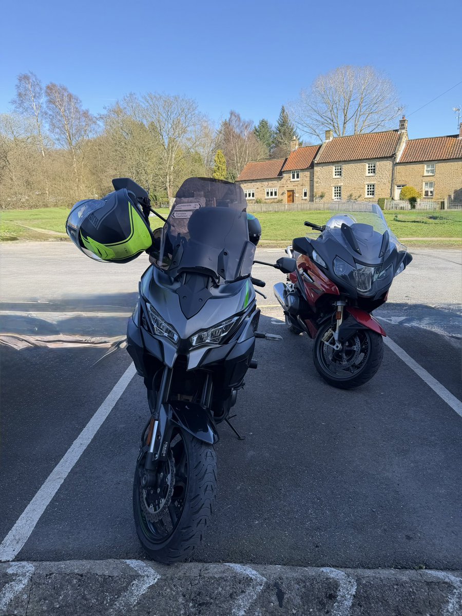 bobmcguire8's tweet image. Owld codgers first ride out of the year together so we done a lap of the #Northyorkshiremoors taking in Stokesley Helmsley Hutton le hole Castleton and Sandsend then back over the top home #Retirementlife #Motorbikes