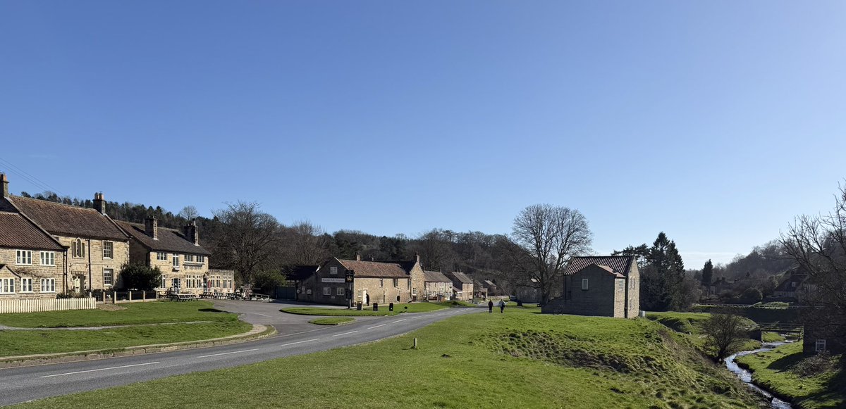 bobmcguire8's tweet image. Owld codgers first ride out of the year together so we done a lap of the #Northyorkshiremoors taking in Stokesley Helmsley Hutton le hole Castleton and Sandsend then back over the top home #Retirementlife #Motorbikes