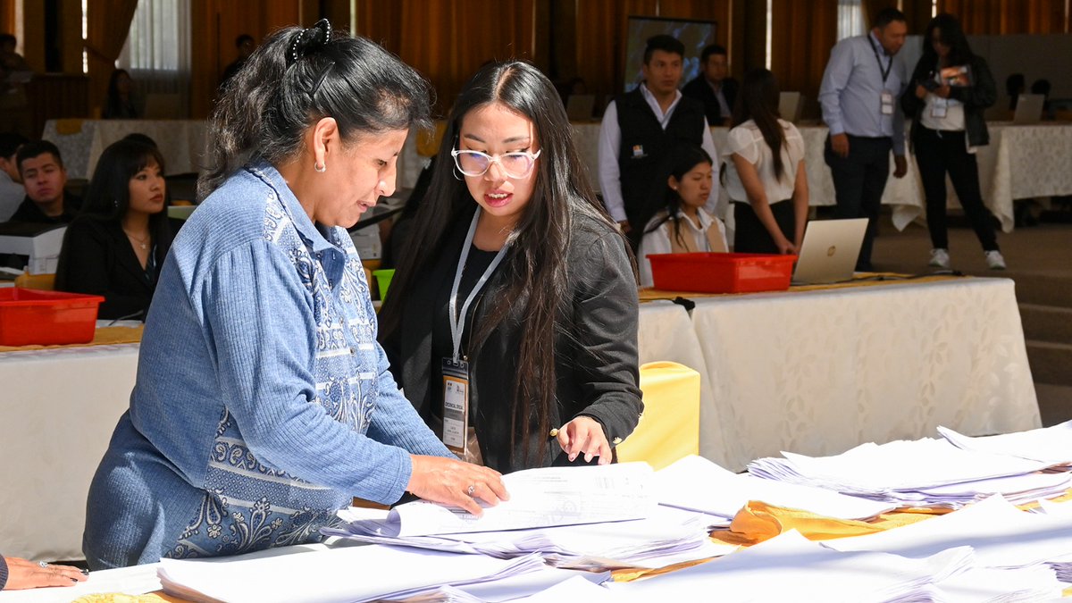 tedla_paz's tweet photo. 📷 El @tedla_paz  llevó adelante el simulacro del cómputo electoral, como parte de las actividades de preparación rumbo a las #EleccionesSubnacionales2026 https://t.co/GcBdgFjmzj