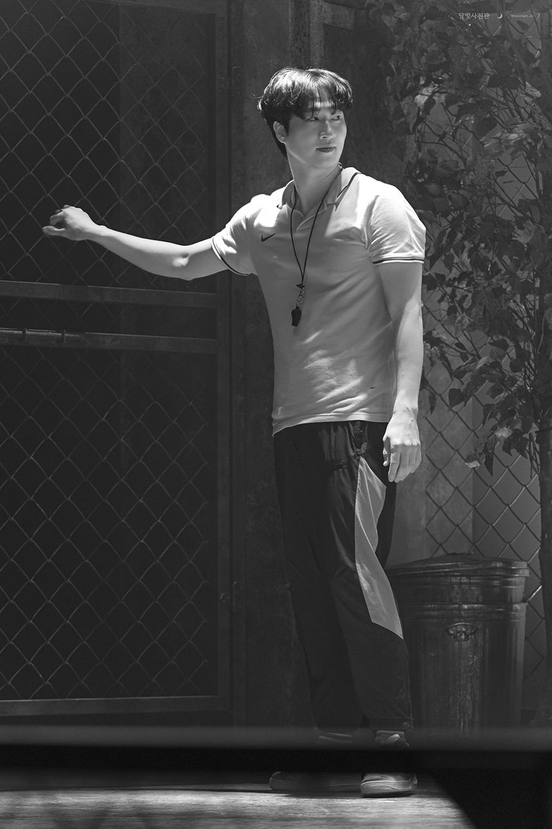 달빛사진관🌙 tweet media