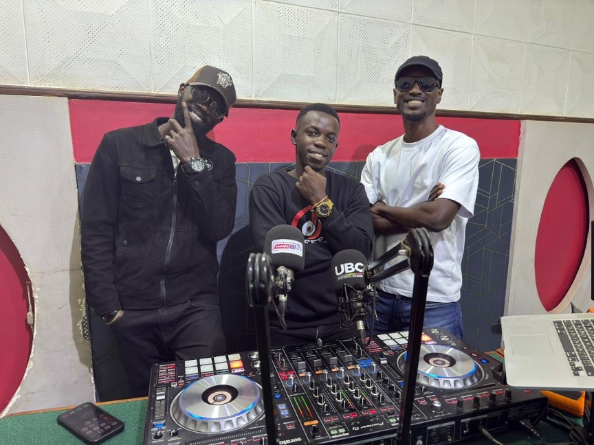 Apollo BW tweet media