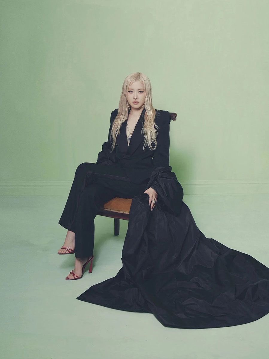 NEVER FORGETTING the fact that ROSÉ was listed in 2025’s Met gala VIP guest 😮‍💨 she’s on the next level