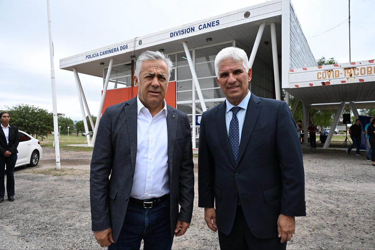 DESAGUADERO - Firmamos con el Gobernador de Mendoza <a href="/alfredocornejo/">Alfredo Cornejo</a> un convenio para la puesta en marcha, en el límite de Desaguadero, de un Centro de Monitoreo Unificado que usarán ambas Policías Provinciales. Invertiremos en infraestructura y tecnología afectada al control