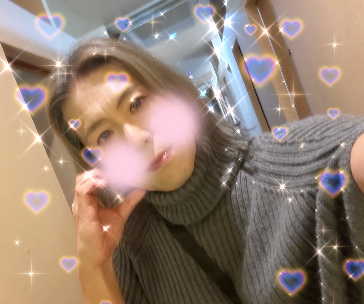 JosouNonnon's tweet photo. 今日はアウル🦉さんへ行きました。月に一度、フードの持ち込みができる��だったので、お気持ち程度ですが差し入れさせていただきました。
平日にもかかわらず賑わっていてとても楽しく過ごすことが出来ました。
#池袋アウル 
#女装 https://t.co/PCzjpIws19