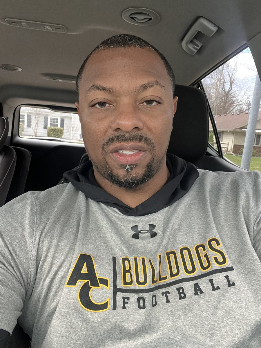 CoachCarter419's tweet photo. Great Day to be a Bull Dawg!!!!! 😤😤😤😤 https://t.co/WFieNpmd74