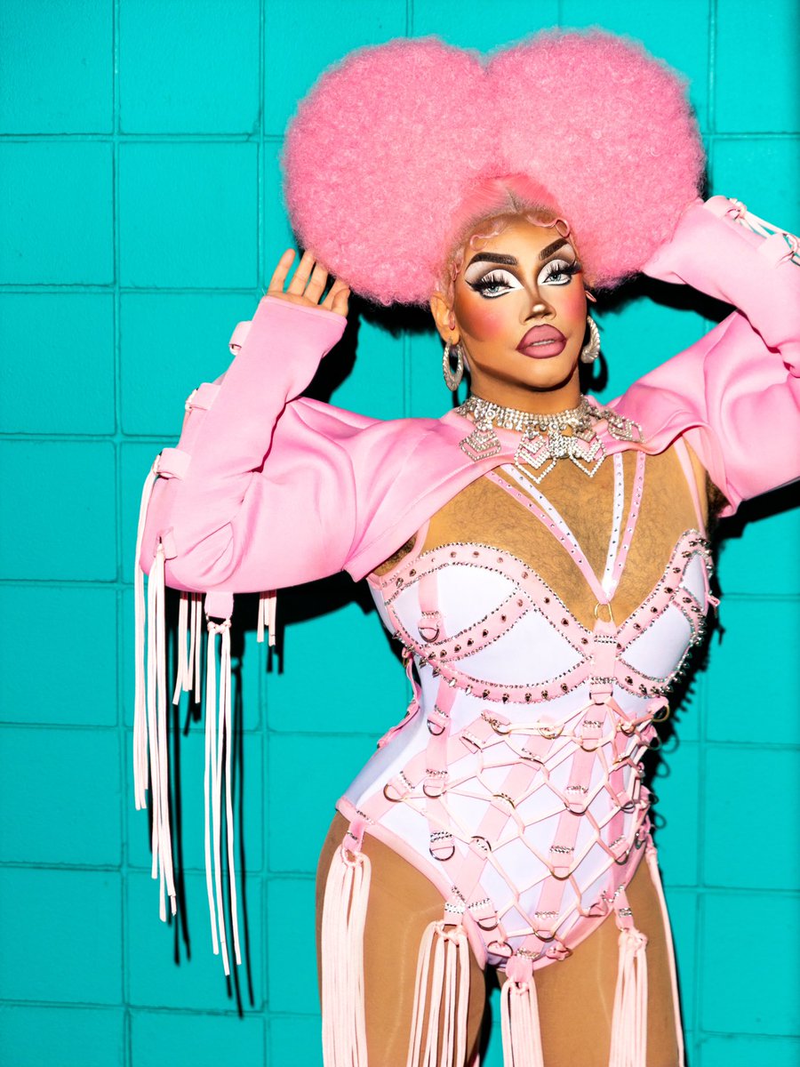 Today marks 10 years of Yung Onyx 💕
👩‍🦳: <a href="/anniesokae/">✨Annie✨Sokaé✨</a>