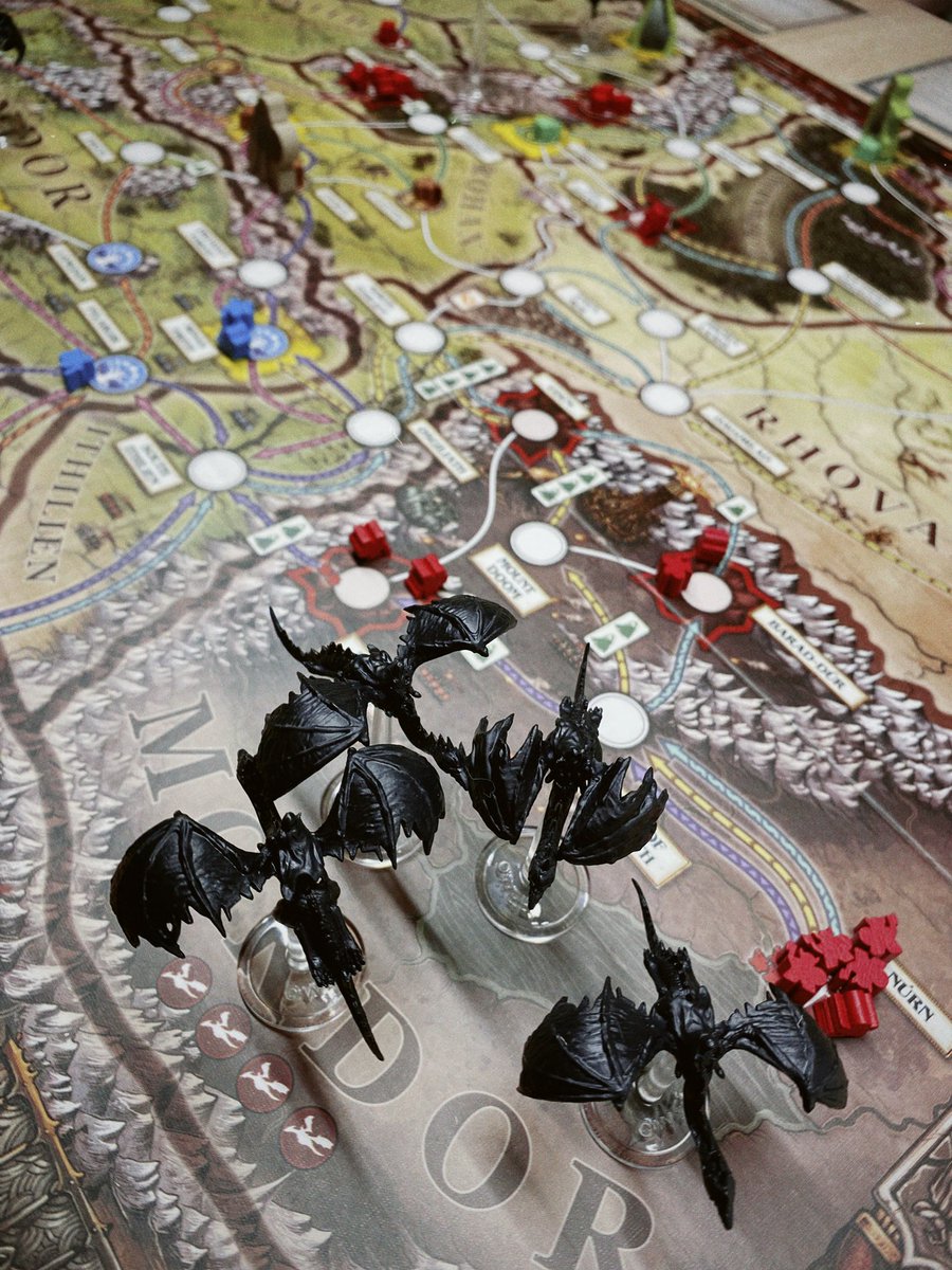 (былы) сеньёр-вярстальнік tweet media