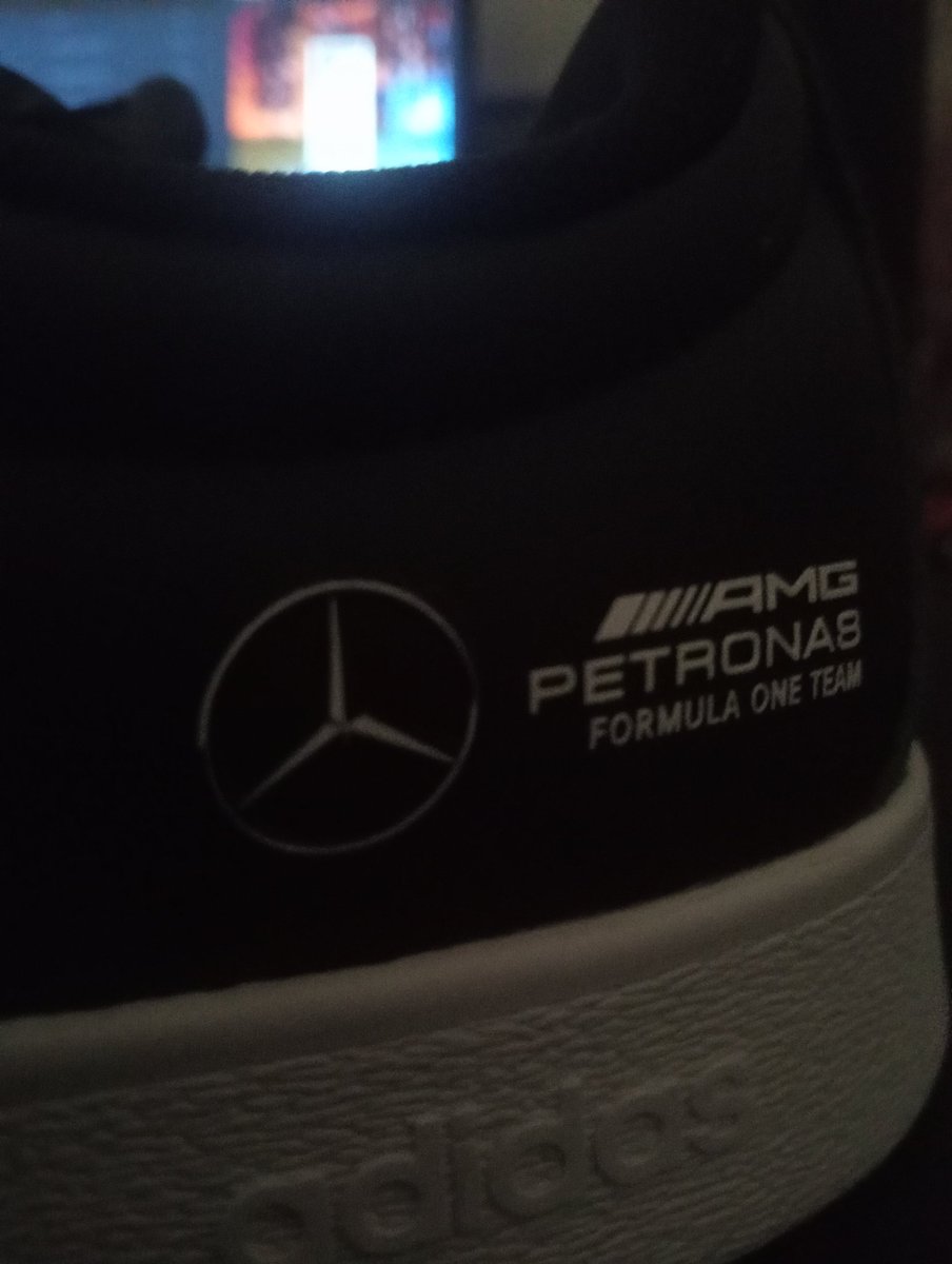 remehan biskuit tweet media