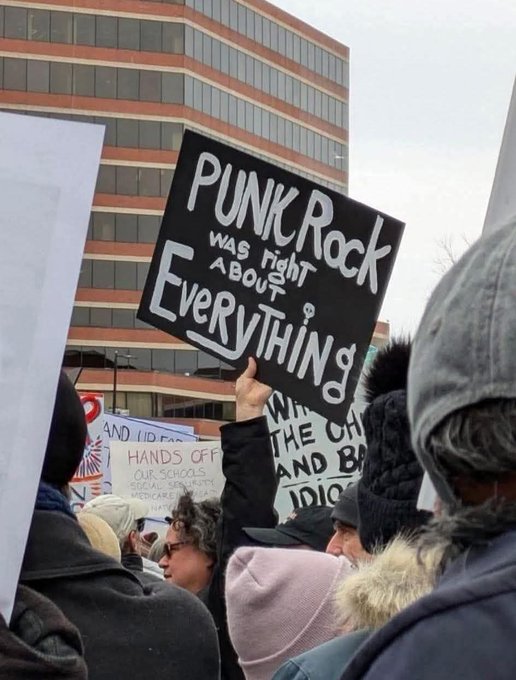 Mike Griffiths tweet media