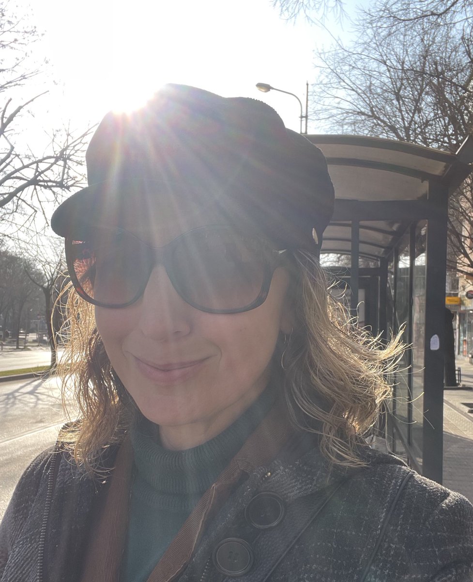 Elena Carter tweet media