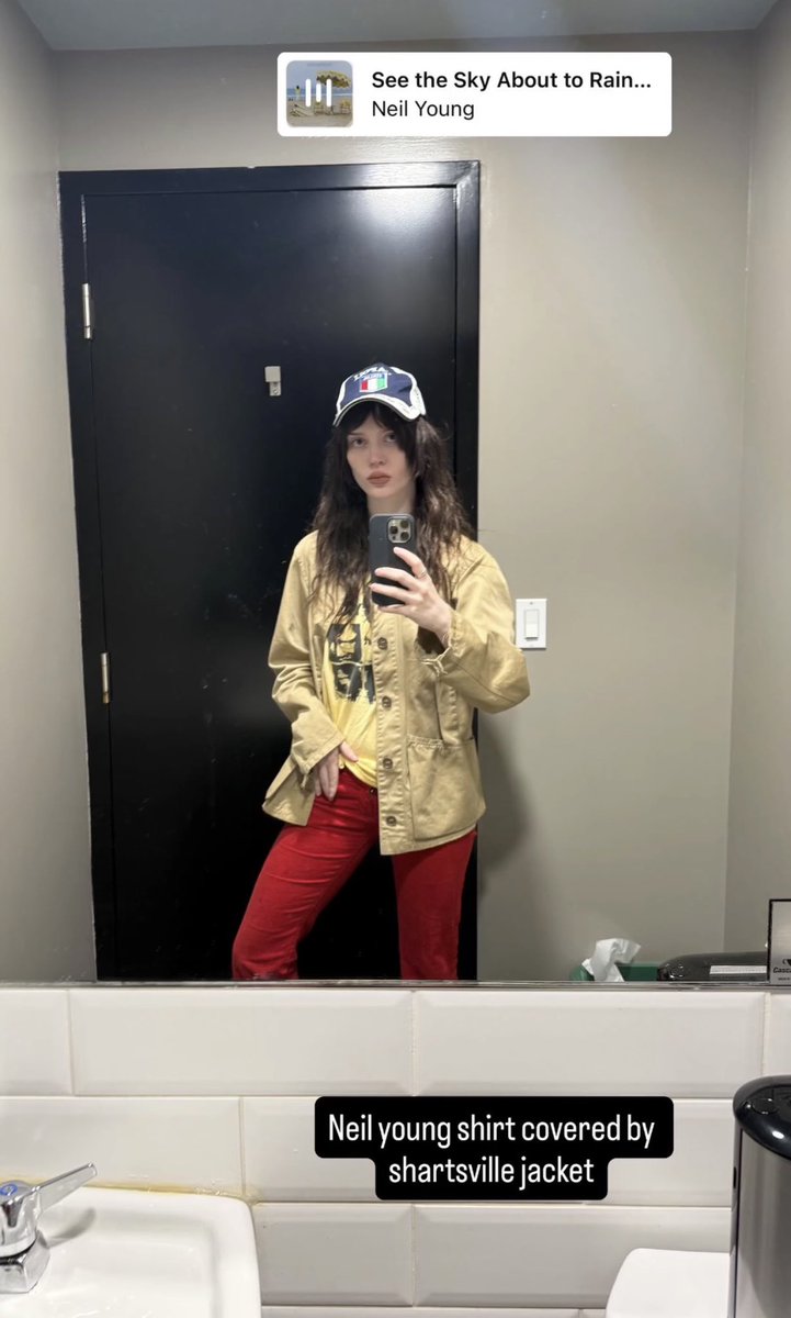 Sophie Thatcher Archive tweet media