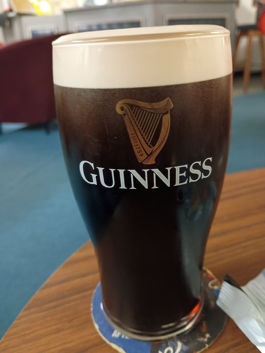 ManCaveBeersPod's tweet photo. Happy St Patrick's day 🍻 

Social club pints 

#Guinness #slainte #StPatricks2026 https://t.co/ChK3EpBgXl