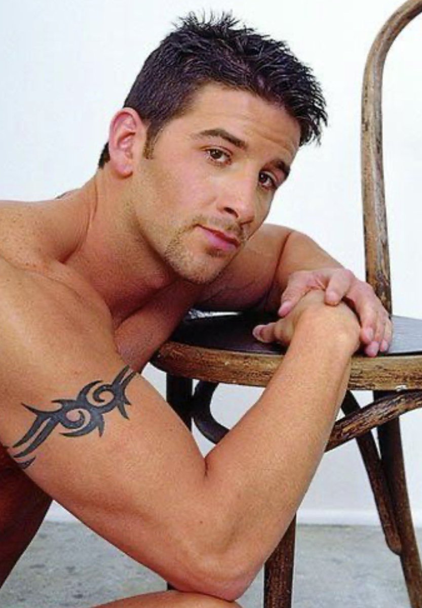 MagnaNgBrief's tweet photo. @TheMale_Central @julianrios208 @Julianriosfans , #DaneCross #JamesDeen and my everynight fantasy @TonyDoesMiami https://t.co/dixGCFR9zl