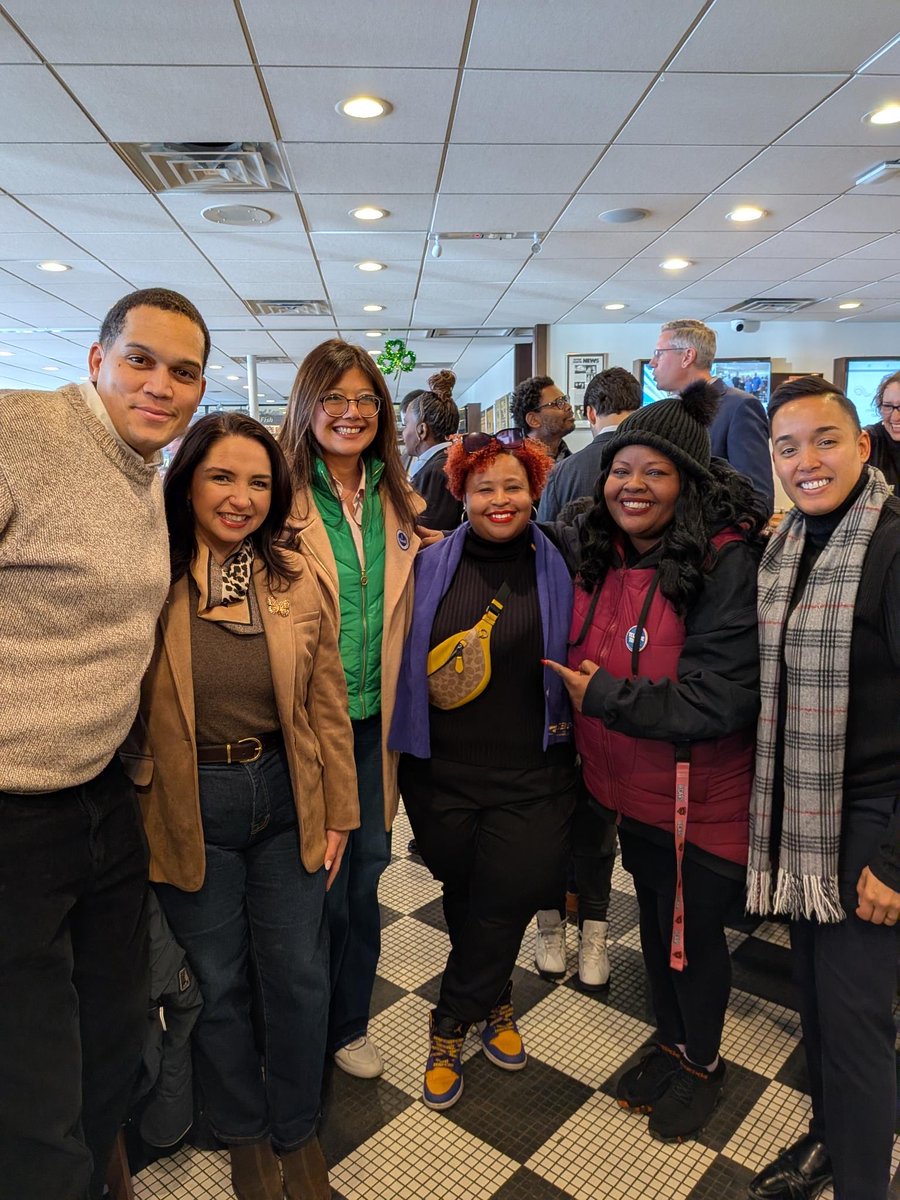 Delia Ramirez tweet media