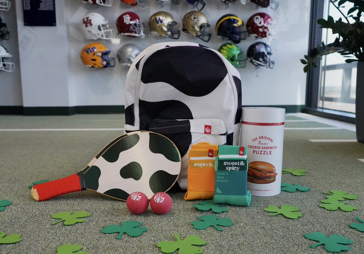 Chick-fil-A Peach Bowl tweet media