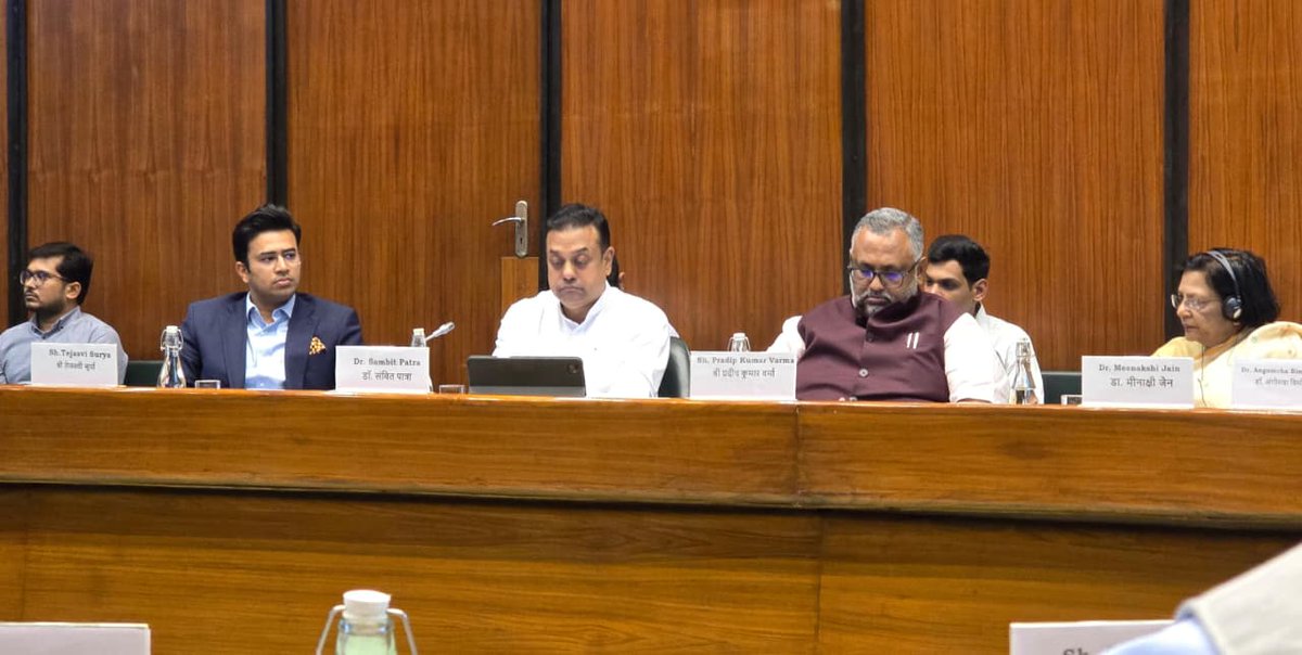 Tejasvi Surya tweet media