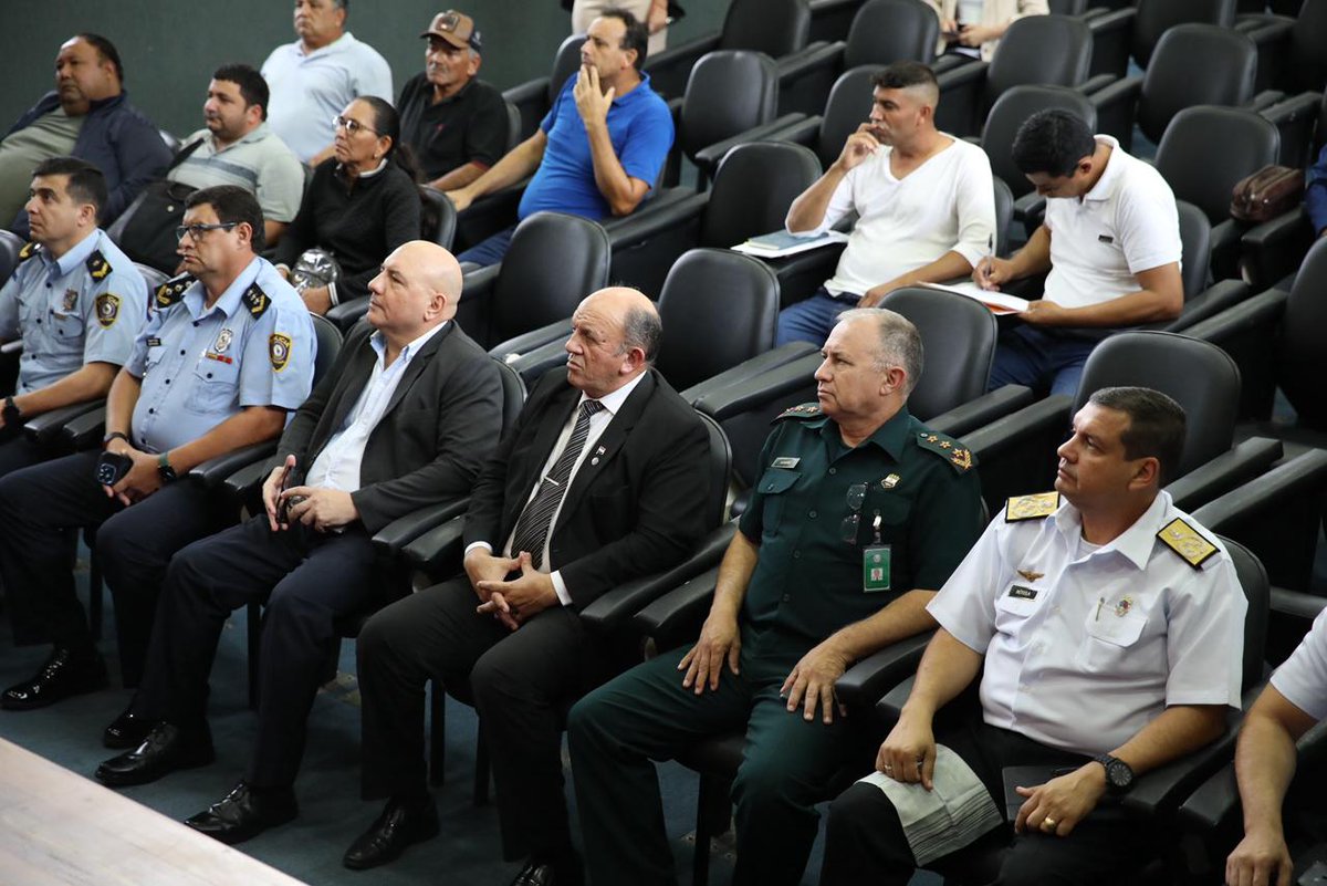 Comisión asesora planifica acciones contra el contrabando frutihortícola

senado.gov.py/index.php/noti…

#SenadoPy