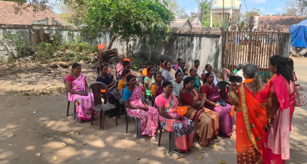 JDeepaBJP's tweet photo. #மகளிர்_சுய_உதவி_குழு_சந்திப்பு_நிகழ்ச்சி நடைபெற்று வருகிறது

#கடலூர்_மேற்கு மாவட்டம், #நல்லோர்_தெற்கு_ஒன்றியம் மண்டலில், மாவட்ட மகளிர் அணி தலைவர் திருமதி. #இந்திராணி அவர்கள் தலைமையில் நடைபெற்றது ...

@JDeepaBJP https://t.co/avhdkozmD5