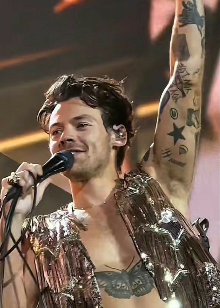 Harry’s Dimple Bot 🪩 tweet media