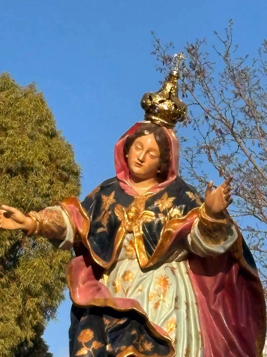 Sta sera è dumane festighjemu a Madonuccia, a santa patrona e prutettora d'Aiacciu.  Pregu una bona festa à tutti l’aiaccini e a tutt’i christiani. Ch'ella preghi per noi.
Posuerunt me custodem🙏💙
#Madunnuccia
[ photo Nanou Leca-Magi ]