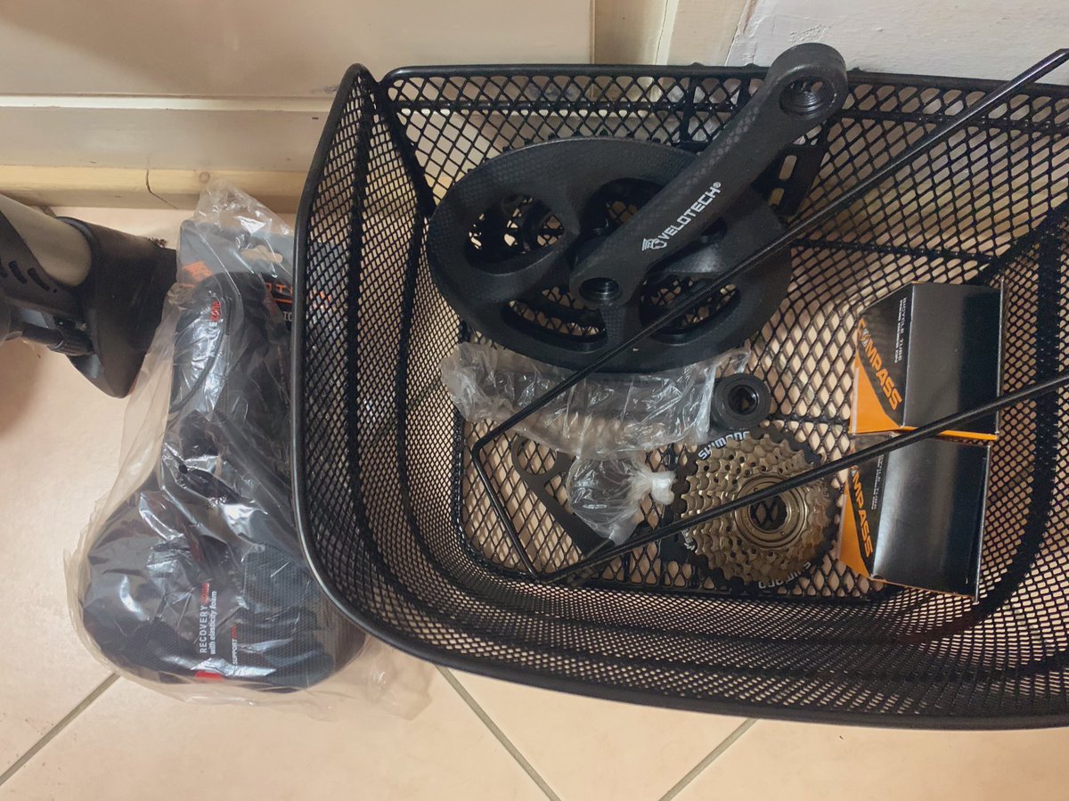 Szaniszló Péter  tweet media