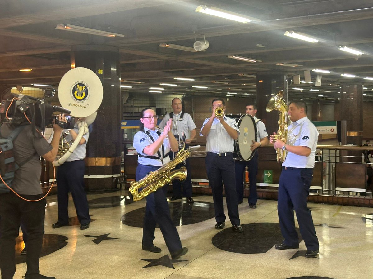 Fuerza Aérea de Chile tweet media