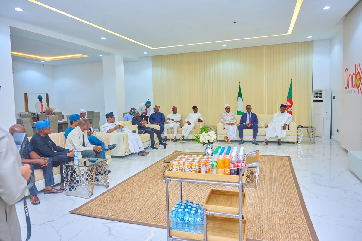 taiwoyedele's tweet photo. My sincere appreciation to the Governor of Ondo State, Distinguished Senators, Honourable Members, and other eminent personalities from Ondo State for hosting me to a reception yesterday at the Ondo State's new Lodge in Abuja following my swearing-in as Minister. 

I am grateful for the overwhelming show of love and support.