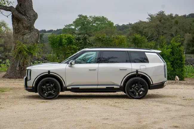 Corey D Lewis and 99 others tweet media