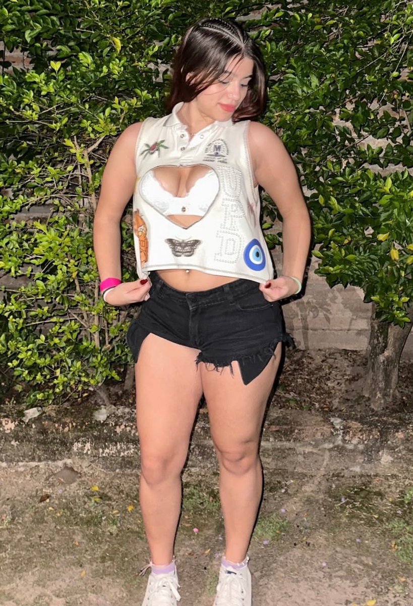 HplkG37938's tweet photo. aca tienen a las putitas de la promo, q le harían a la putita esta?😍😍 https://t.co/4aEFj0r3Zq